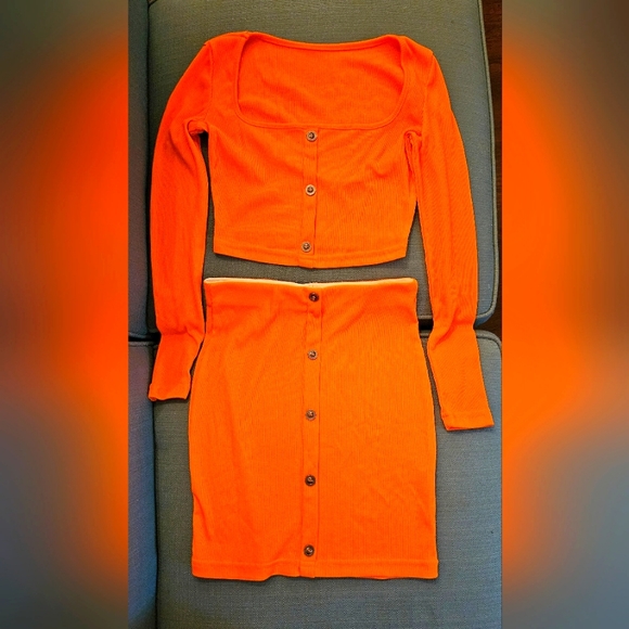 Dresses & Skirts - EUC 2Piece Outfit 3/$12 DEAL